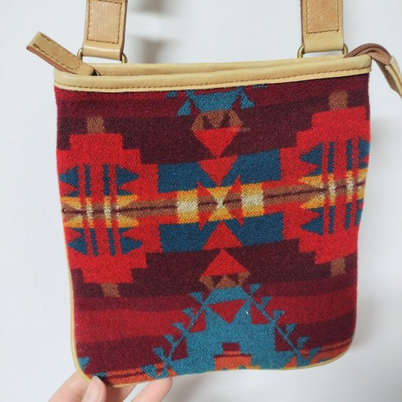 Pendleton Red and Blue Crossbody Bag - Picture 3 of 8
